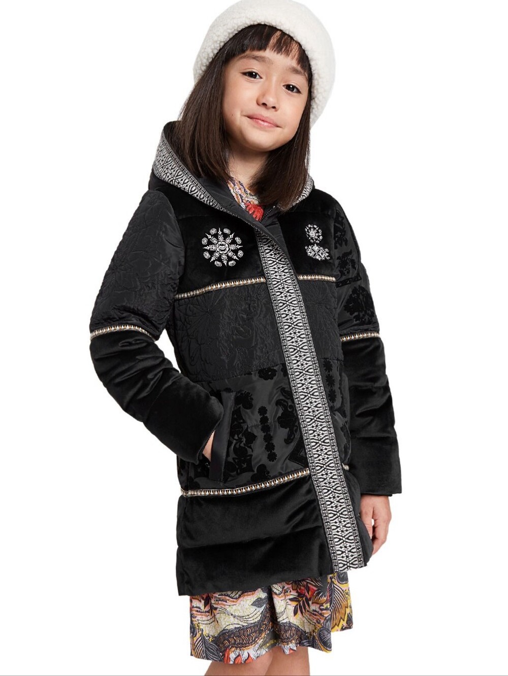Desigual Girls Embroidered Puffer Jacket Size 5/6 Black Winter Jacket EUC